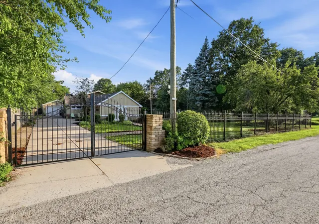 2nd image of 19709 W Schweitzer Rd, Joliet, IL 60436 | MLS# 12735547