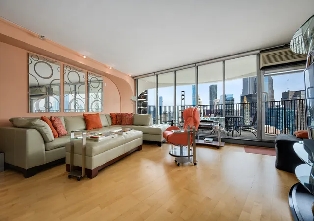 2nd image of 300 N State St #4709, Chicago, IL 60654 | MLS# 12735564