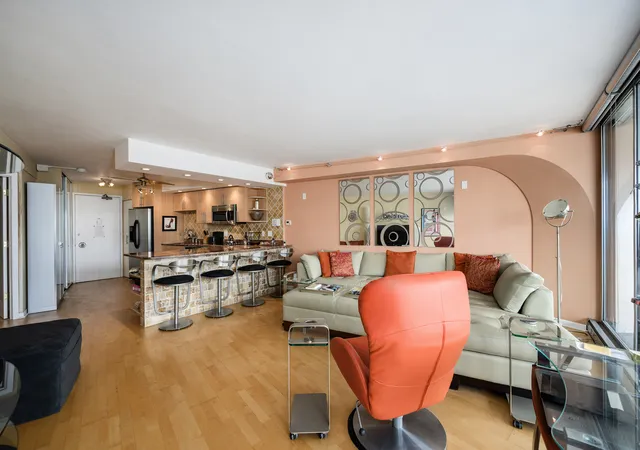 4th image of 300 N State St #4709, Chicago, IL 60654 | MLS# 12735564