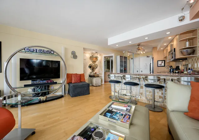 5th image of 300 N State St #4709, Chicago, IL 60654 | MLS# 12735564