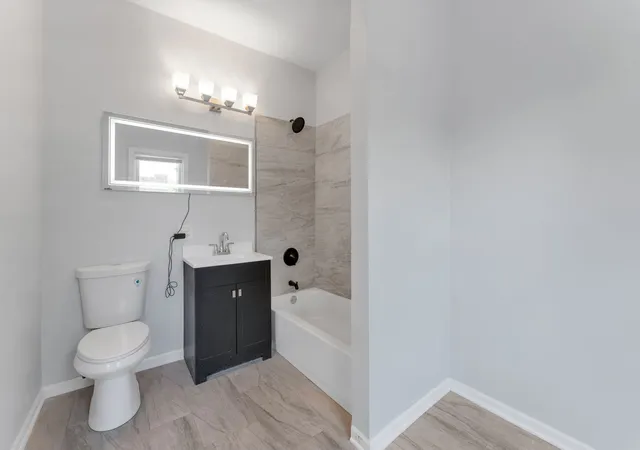 Listing Photo 2 - Condo for sale in building located at 5256 S Carpenter St, Chicago, IL 60609 - Unit #