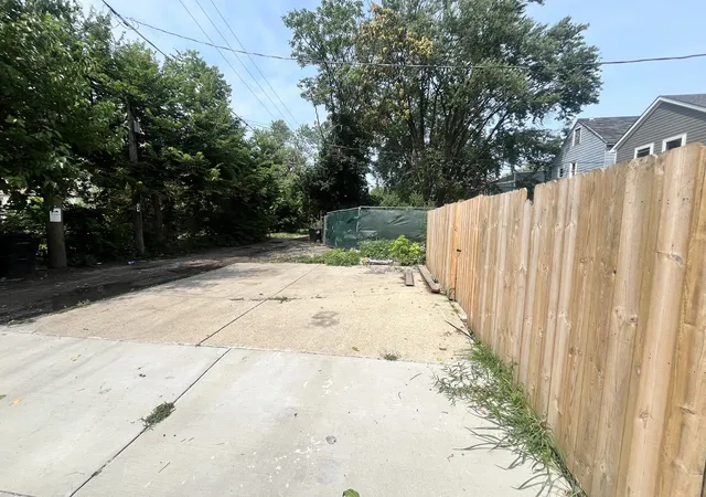 Photo 16 of Multi family home for sale at 5256 S Carpenter St, Chicago, IL 60609 | MLS# 12735595 | Listing updated on 2026-08-23