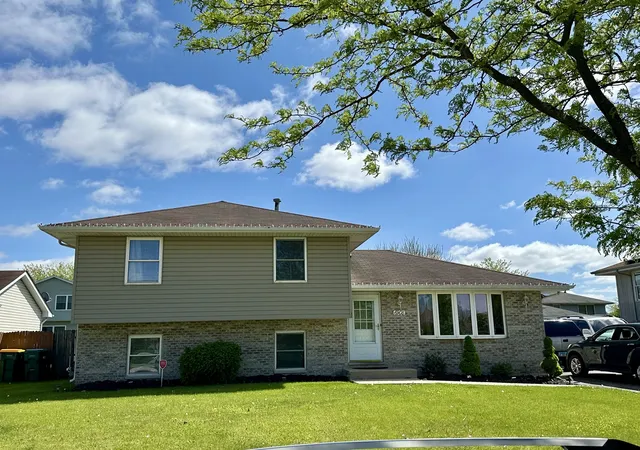 2nd image of 6908 Townsend Blvd, Plainfield, IL 60586 | MLS# 12735604