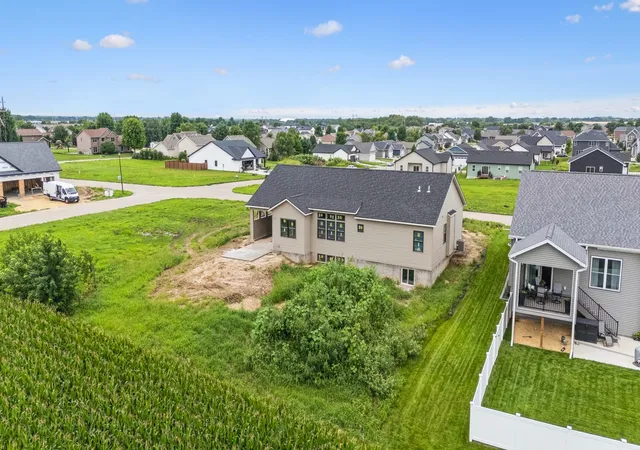 Photo 3 of Single family home for sale at 6113 Duggleby Ave, Davenport, IA 52807 | MLS# 12735605 | Listing updated on 2026-09-26