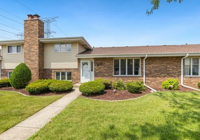 1st image of 7340 W 154th St, Orland Park, IL 60462 | MLS# 12735611