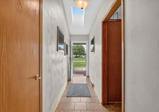 Photo 4 of Sale Pending at 6633 Shadybrook Trl, Loves Park, IL 61111 | MLS# 12735620 | Listing updated on 2026-09-08