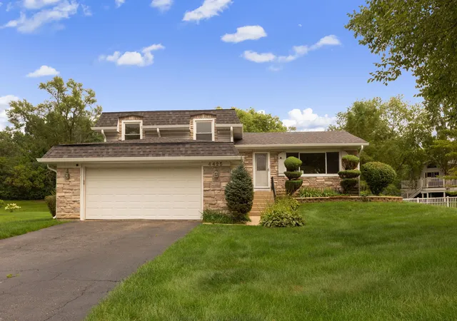 2nd image of 4425 Thornbark Ct, Hoffman Estates, IL 60192 | MLS# 12735628