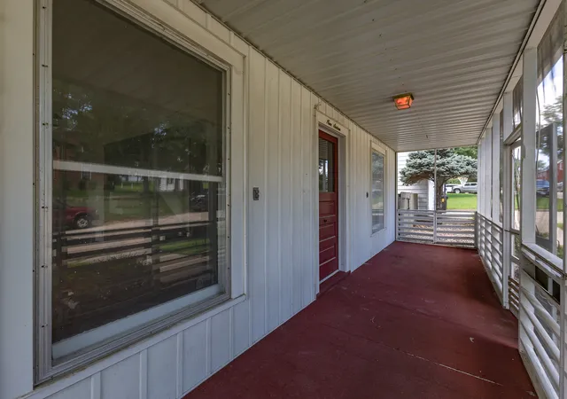 Photo 4 of Single family home for sale at 916 7th Street, Fulton, IL 61252 | MLS# 12735652 | Listing updated on 2026-10-09