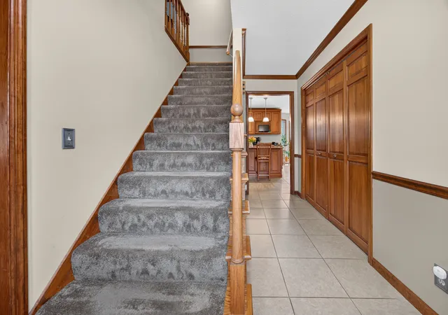 3rd image of 505 Wellesley Dr, Normal, IL 61761 | MLS# 12735667