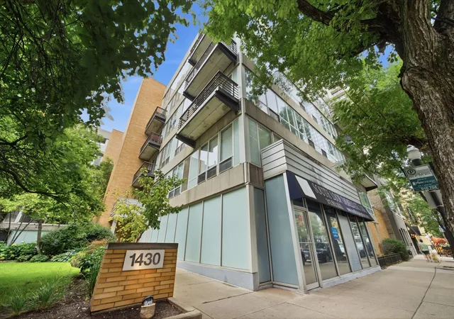 Photo 1 of Condo for sale at 1430 S Michigan Ave #409, Chicago, IL 60605 | MLS# 12735673 | Listing updated on 2026-09-03