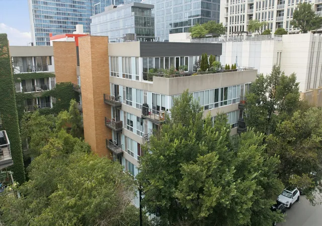 Photo 2 of Condo for sale at 1430 S Michigan Ave #409, Chicago, IL 60605 | MLS# 12735673 | Listing updated on 2026-09-03