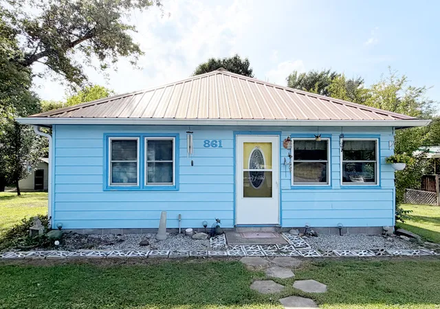 Photo 1 of Single family home for sale at 861 Old Us 51 Hwy, Makanda, IL 62958 | MLS# 12735675 | Listing updated on 2026-08-25