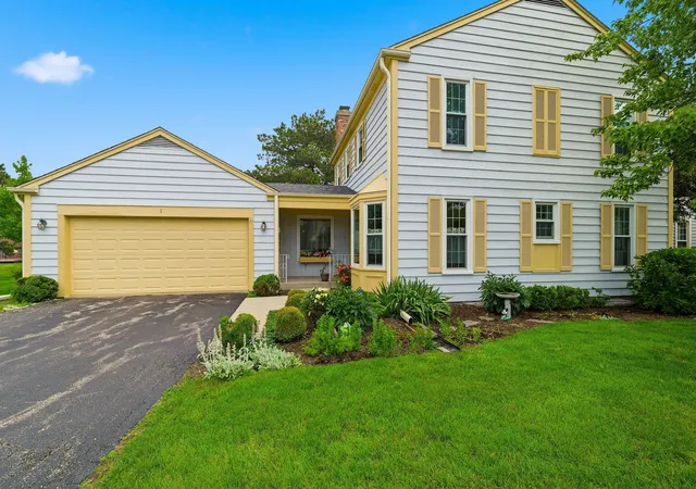 2nd image of 1 The Court Of Harbinger Fls, Northbrook, IL 60062 | MLS# 12735693