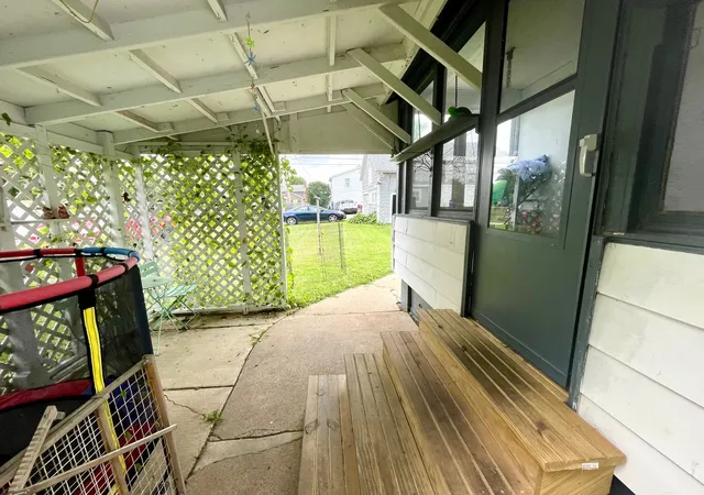 Photo 2 of Single family home for sale at 616 N Pleasant St, Princeton, IL 61356 | MLS# 12735711 | Listing updated on 2026-08-25