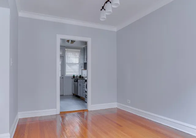 Listing Photo 5 - Condo for sale in building located at 4124 N Kedvale Ave, Chicago, IL 60641 - Unit #200