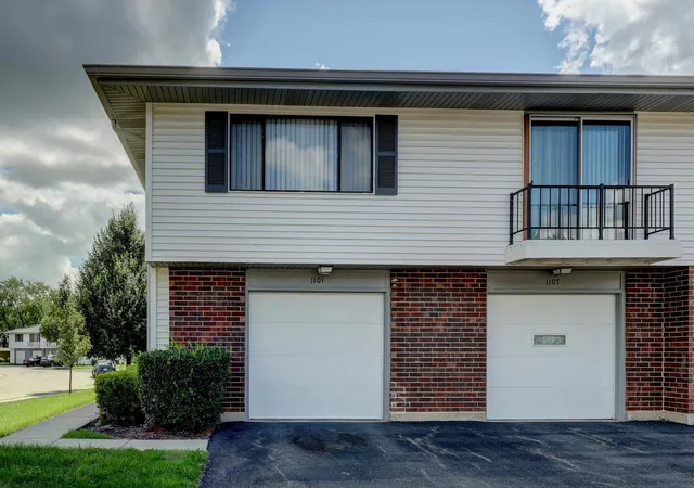 3rd image of 1101 Quanset Ct #0, Schaumburg, IL 60194 | MLS# 12735724