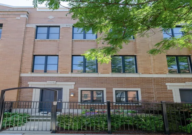 1st image of 1125 W Monroe St, Chicago, IL 60607 | MLS# 12735728