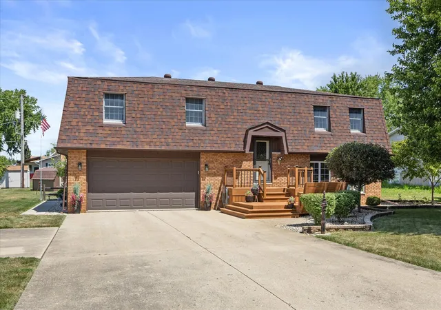 2nd image of 1504 Fulton St, Streator, IL 61364 | MLS# 12735737