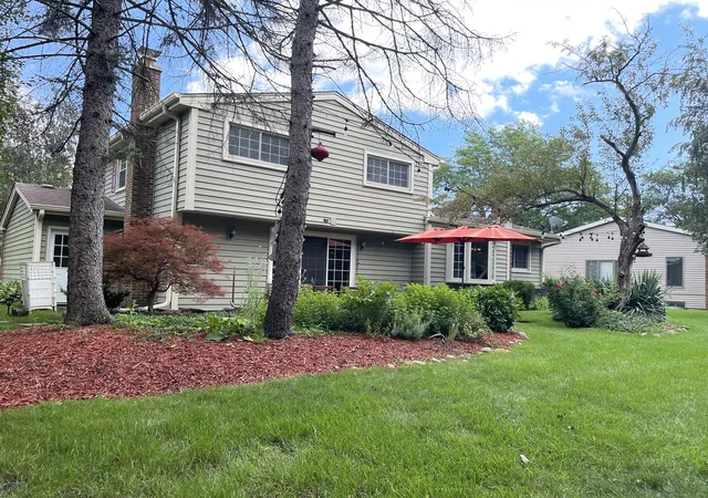 Photo 36 of Single family home for sale at 1039 Garfield Ave, Libertyville, IL 60048 | MLS# 12735767 | Listing updated on 2026-09-02