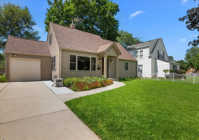 Photo 1 of Single family home for sale at 207 S Randall Rd, Aurora, IL 60506 | MLS# 12735770 | Listing updated on 2026-09-08