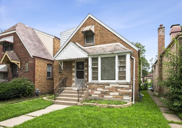 Photo 3 of Single family home for sale at 14304 S La Salle St, Riverdale, IL 60827 | MLS# 12735772 | Listing updated on 2026-09-29