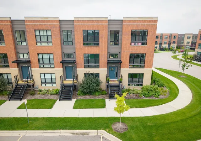 29th image of 2210 Venture Dr, Schaumburg, IL 60173 | MLS# 12735774