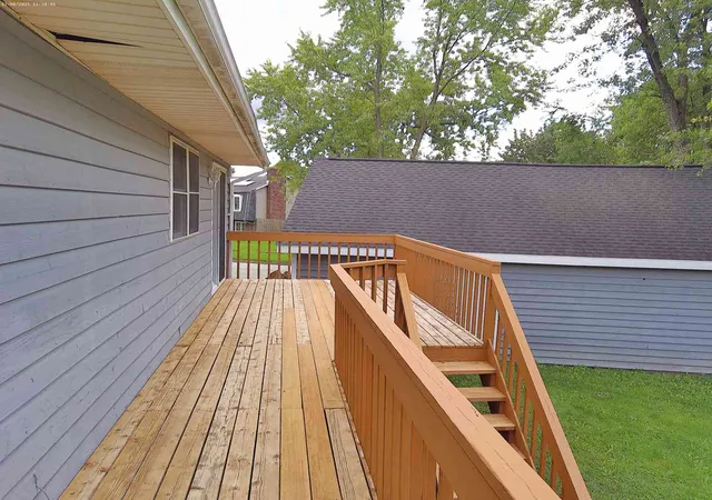 Photo 4 of Sale Pending at 839 Bonniebrook Ave, Mundelein, IL 60060 | MLS# 12735792 | Listing updated on 2026-08-26