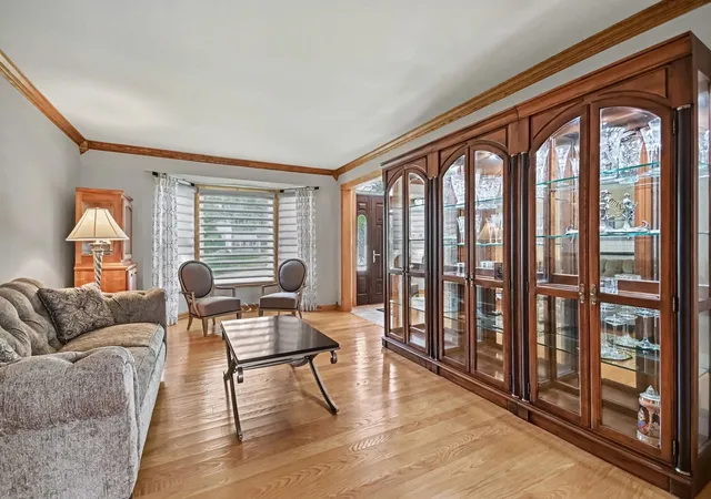 Photo 3 of Single family home for sale at 750 Dunham Ln, Bolingbrook, IL 60440 | MLS# 12735833 | Listing updated on 2026-08-22