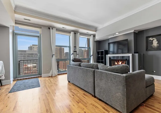 4th image of 165 N Canal St #1205, Chicago, IL 60606 | MLS# 12735835