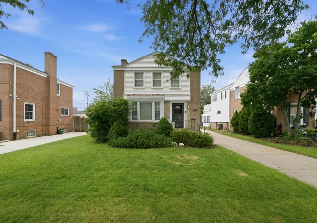 Photo 2 of Sale Pending at 1446 Manchester Ave, Westchester, IL 60154 | MLS# 12735850 | Listing updated on 2026-08-25