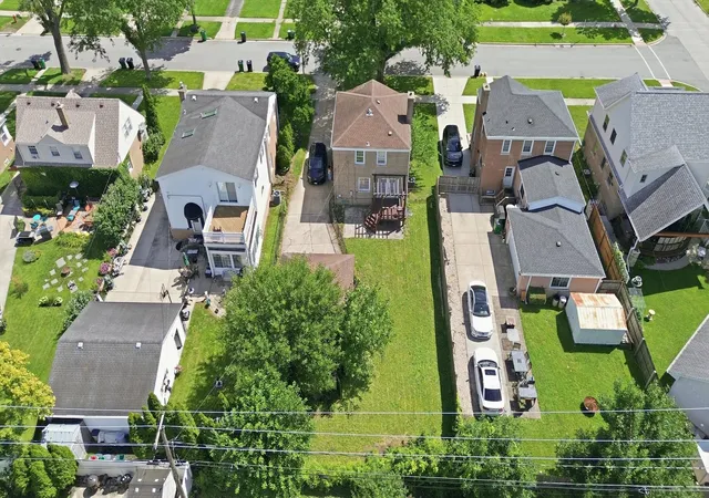 Photo 31 of Sale Pending at 1446 Manchester Ave, Westchester, IL 60154 | MLS# 12735850 | Listing updated on 2026-08-25