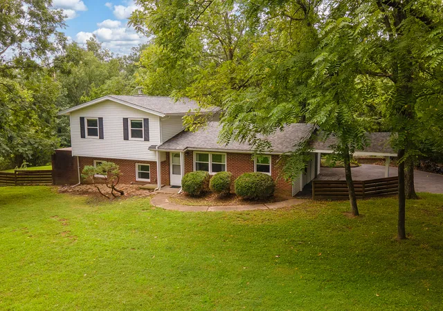 46th image of 222 Bay Rd, Carbondale, IL 62903 | MLS# 12735852