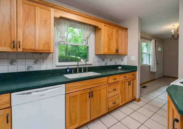 5th image of 222 Bay Rd, Carbondale, IL 62903 | MLS# 12735852
