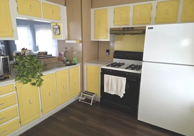 Photo 3 of Manufactured home for sale at 1415 N 43rd Court, Stone Park, IL 60165 | MLS# 12735859 | Listing updated on 2026-08-26