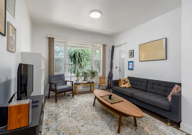 Photo 3 of Single family home for sale at 640 W 44th Street, Chicago, IL 60609 | MLS# 12735860 | Listing updated on 2026-08-26