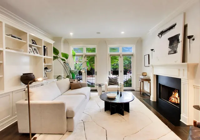 Photo 4 of Sale Pending at 2523 N Southport Ave #1N, Chicago, IL 60614 | MLS# 12735861 | Listing updated on 2026-09-24