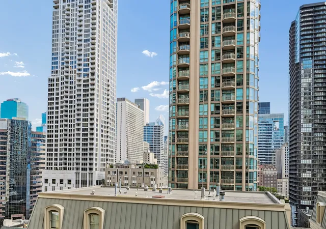 Photo 4 of Condo for sale at 25 E Superior St #1504, Chicago, IL 60611 | MLS# 12735867 | Listing updated on 2026-09-01
