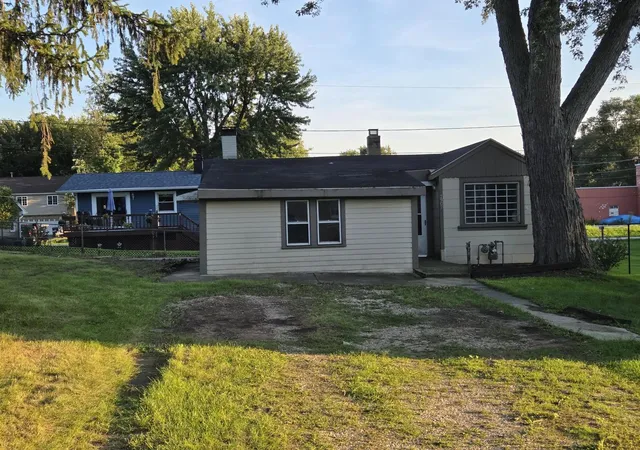 2nd image of 7301 Chippewa Dr, Wonder Lake, IL 60097 | MLS# 12735881