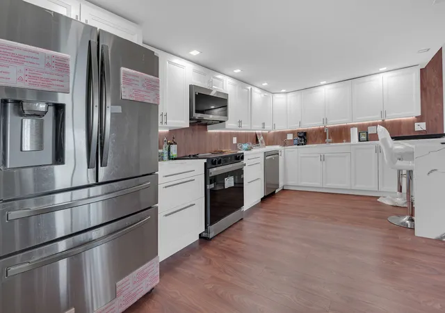 Photo 3 of Condo for sale at 2900 Maple Ave #19E, Downers Grove, IL 60515 | MLS# 12735935 | Listing updated on 2026-08-25