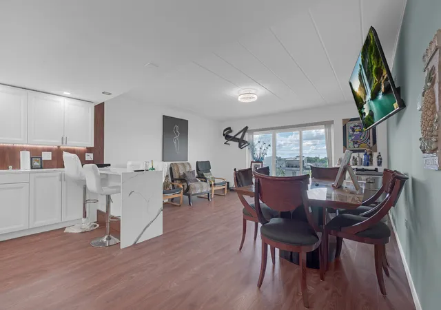 Photo 4 of Condo for sale at 2900 Maple Ave #19E, Downers Grove, IL 60515 | MLS# 12735935 | Listing updated on 2026-08-25