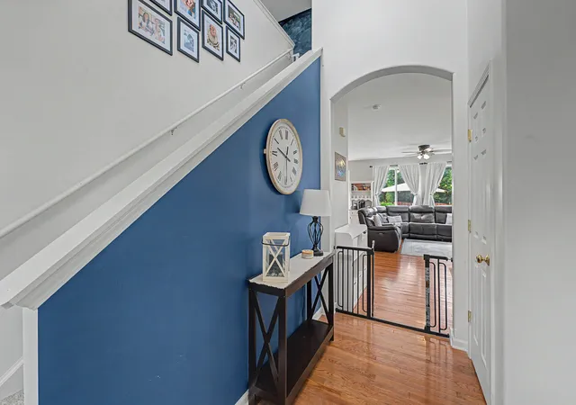 Photo 3 of Single family home for sale at 307 S Cornerstone Dr, Volo, IL 60020 | MLS# 12735945 | Listing updated on 2026-08-29