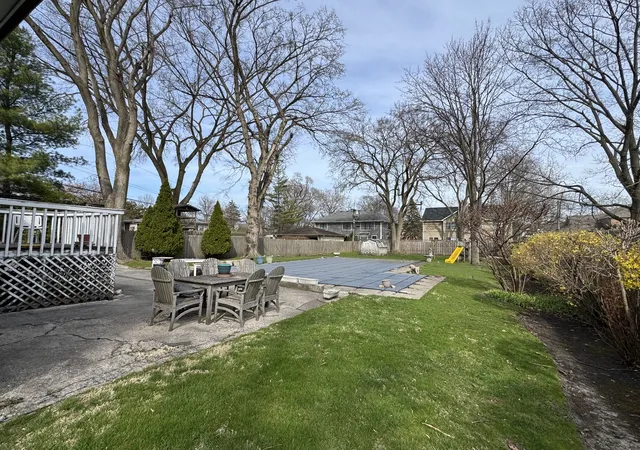 4th image of 933 Harms Rd, Glenview, IL 60025 | MLS# 12735949