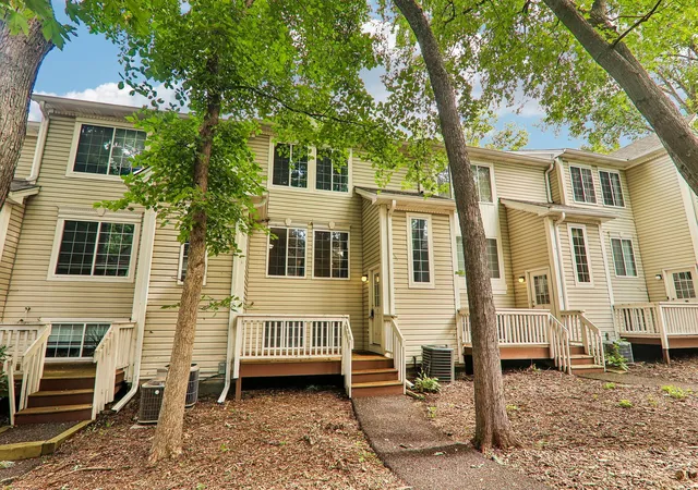 Photo 1 of Townhouse for sale at 95 N Macgillis Dr, Round Lake, IL 60073 | MLS# 12735978 | Listing updated on 2026-08-25
