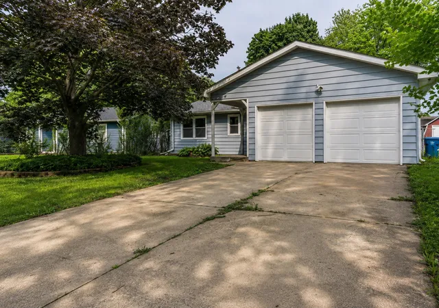 image of 1721 Daisy St, Aurora, IL 60505 | MLS# 12735996