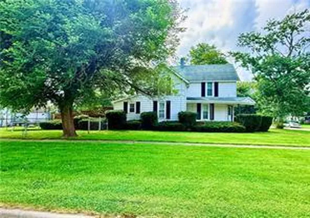 Photo 1 of Single family home for sale at 701 W Washington St, Hoopeston, IL 60942 | MLS# 12735999 | Listing updated on 2026-08-25