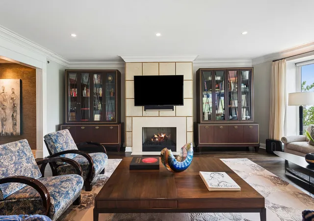 4th image of 840 N Lake Shore Dr, Chicago, IL 60611