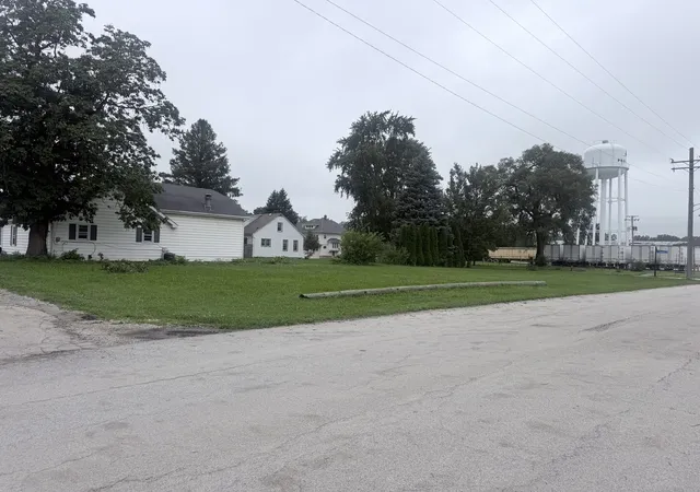 Photo 1 of Land for sale at 304 Washington St, Peotone, IL 60468 | MLS# 12736008 | Listing updated on 2026-08-25