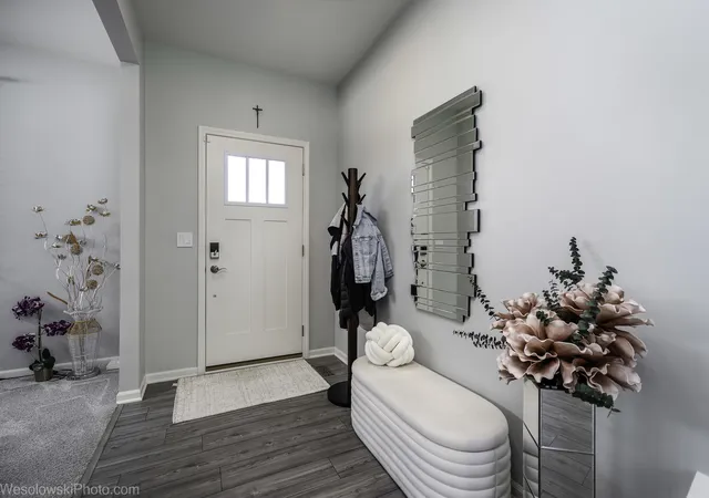 4th image of 321 S Pointe Ave, South Elgin, IL 60177 | MLS# 12736038