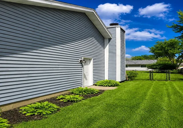 28th image of 705 E Edgelawn Dr, Plano, IL 60545 | MLS# 12736040