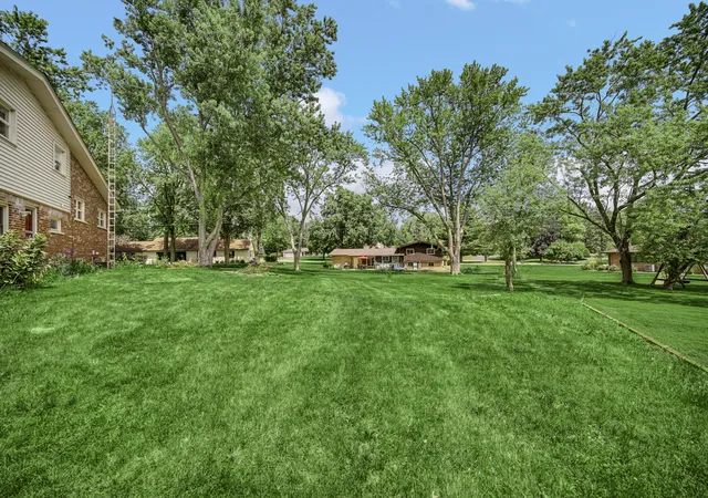 4th image of 205 Sharon Dr, Sleepy Hollow, IL 60118 | MLS# 12736046
